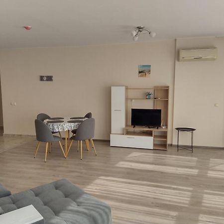 Apart Allure Dobi Aparthotel Primorsko Exteriör bild