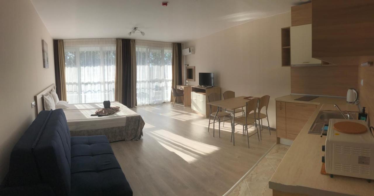 Apart Allure Dobi Aparthotel Primorsko Exteriör bild