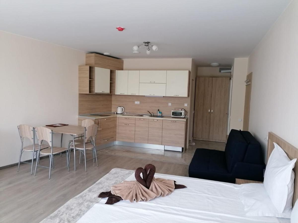 Apart Allure Dobi Aparthotel Primorsko Exteriör bild