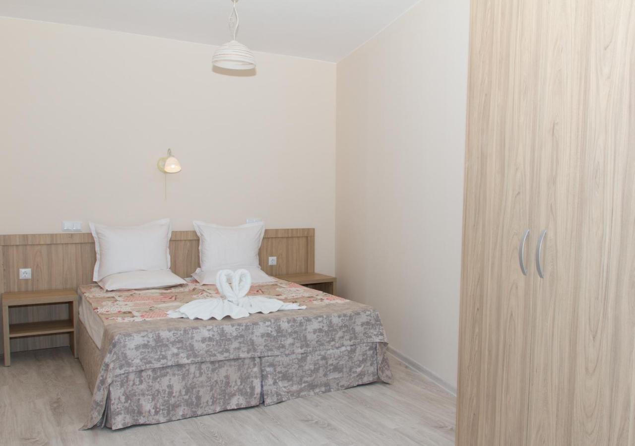 Apart Allure Dobi Aparthotel Primorsko Exteriör bild
