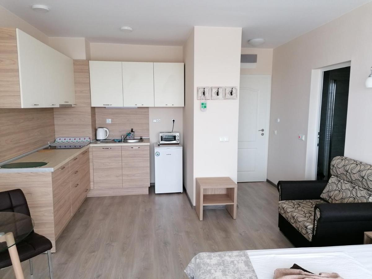 Apart Allure Dobi Aparthotel Primorsko Exteriör bild