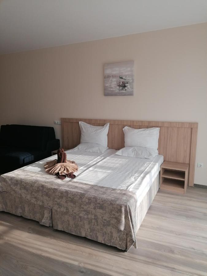 Apart Allure Dobi Aparthotel Primorsko Exteriör bild