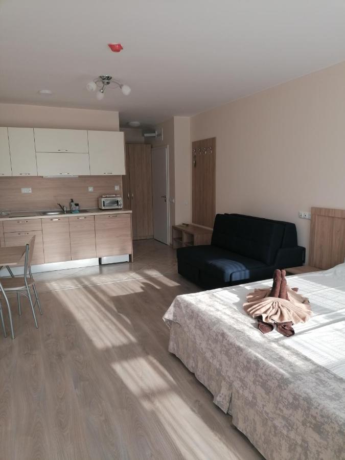 Apart Allure Dobi Aparthotel Primorsko Exteriör bild