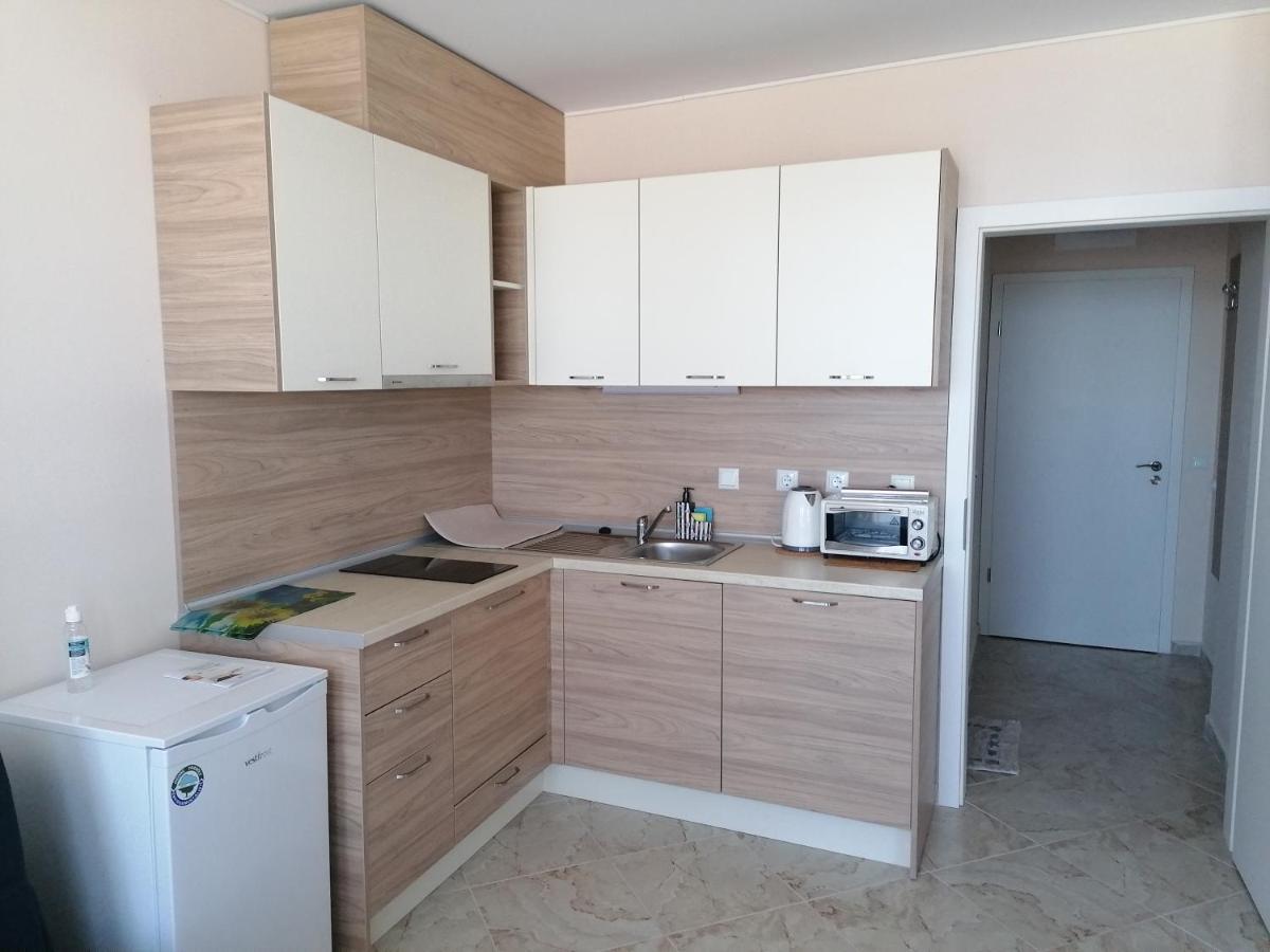 Apart Allure Dobi Aparthotel Primorsko Exteriör bild